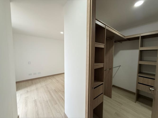 Apartamento de 3 alcobas en arriendo en Prados De Sabaneta, Sabaneta, 80 m² · foto 13 de 16