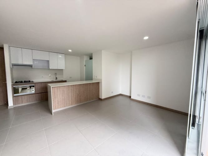 Apartamento de 3 alcobas en arriendo en Prados De Sabaneta, Sabaneta, 80 m² · foto 3 de 16