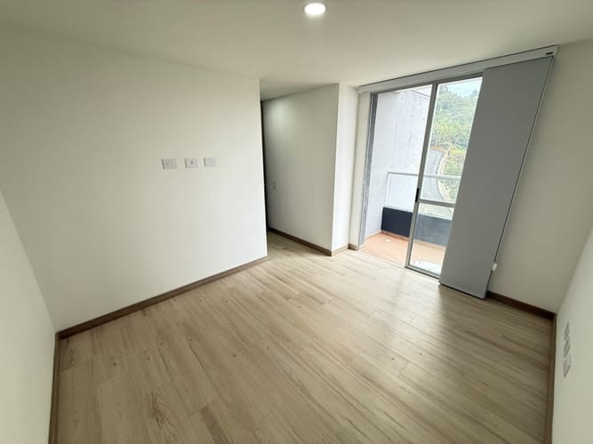 Apartamento de 3 alcobas en arriendo en Prados De Sabaneta, Sabaneta, 80 m² · foto 12 de 16