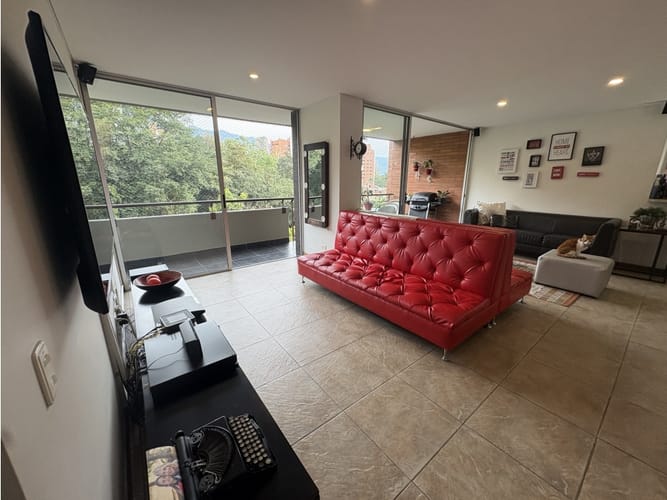Apartamento de 2 alcobas en venta en Transversal Superior, Medellín, 118 m² · foto 4 de 7