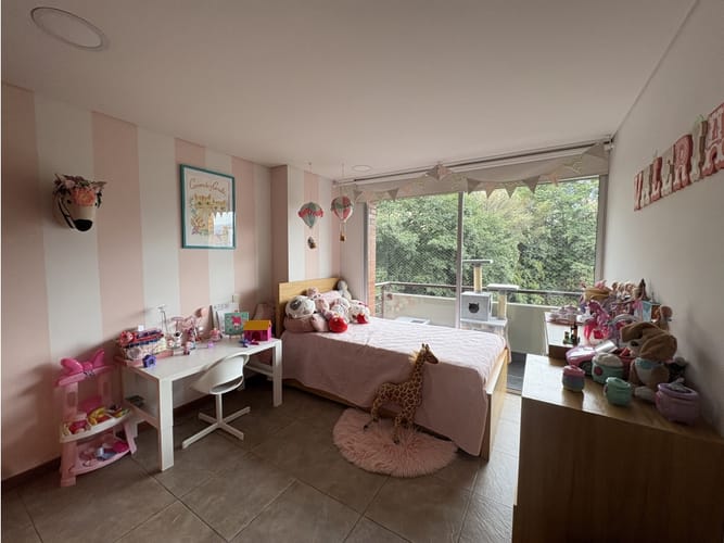 Apartamento de 2 alcobas en venta en Transversal Superior, Medellín, 118 m² · foto 5 de 7
