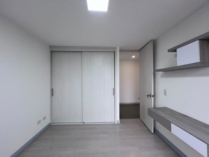 Apartamento de 3 alcobas en arriendo en El Poblado, Medellín, 100 m² · foto 11 de 15