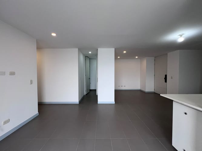 Apartamento de 3 alcobas en arriendo en El Poblado, Medellín, 100 m² · foto 7 de 15