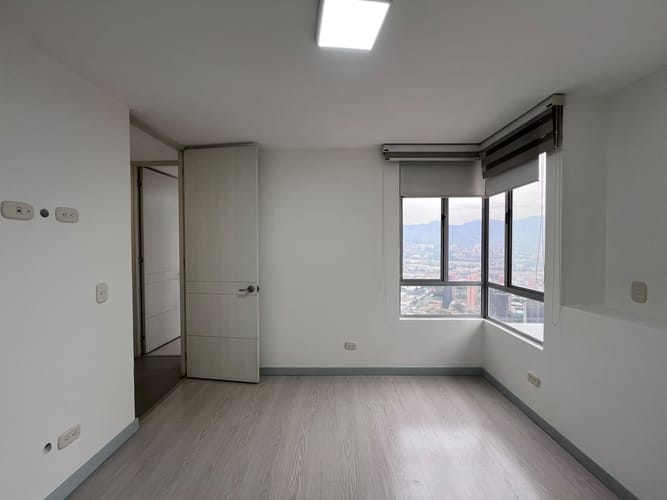 Apartamento de 3 alcobas en arriendo en El Poblado, Medellín, 100 m² · foto 8 de 15