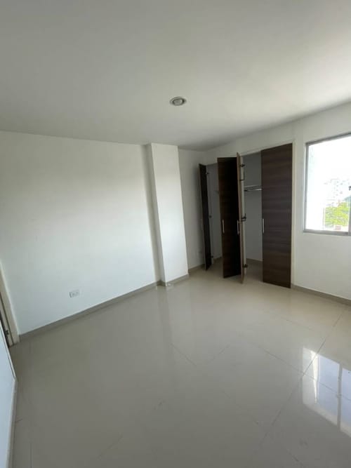 Apartamento de 2 alcobas en arriendo en Escallon Villa, Cartagena, 53 m² · foto 2 de 11