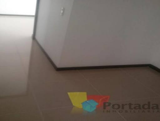 Apartamento de 3 alcobas en arriendo en Los Colores, Medellín, 70 m² · foto 4 de 13