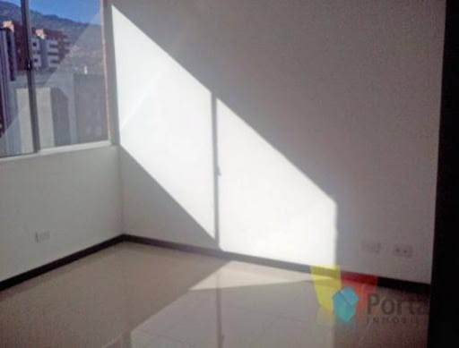 Apartamento de 3 alcobas en arriendo en Los Colores, Medellín, 70 m² · foto 5 de 13