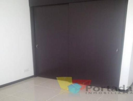 Apartamento de 3 alcobas en arriendo en Los Colores, Medellín, 70 m² · foto 8 de 13