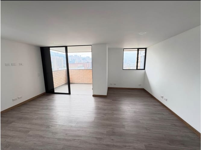 Apartamento de 2 alcobas en venta en Las Vegas, Envigado, 75 m² · foto 2 de 11