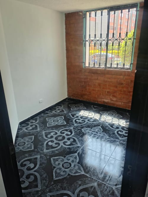 Apartamento de 3 alcobas en venta en El Dorado, Soacha, 47 m² · foto 3 de 8