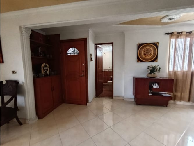 Apartamento de 3 alcobas en venta en Laureles, Medellín, 107 m² · foto 4 de 24