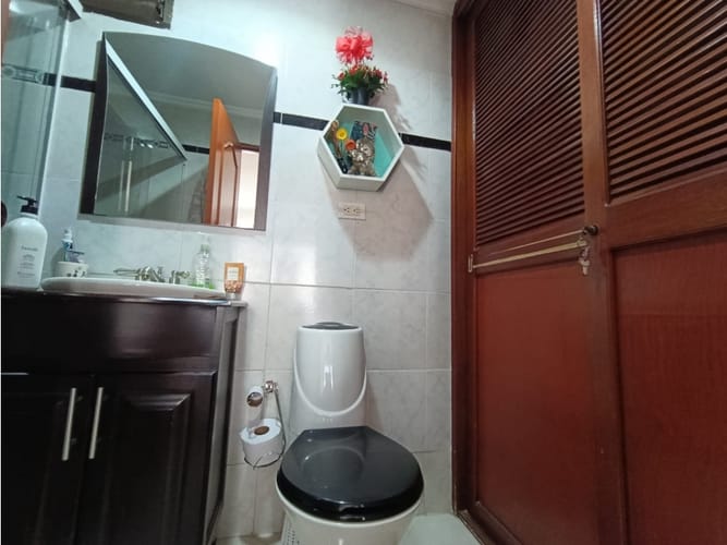 Apartamento de 3 alcobas en venta en Laureles, Medellín, 107 m² · foto 17 de 24
