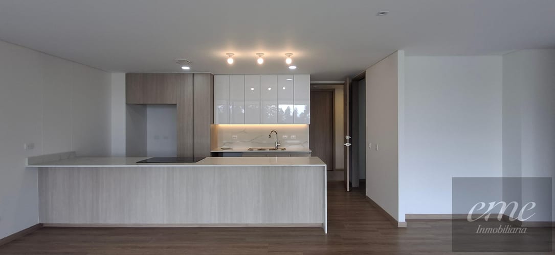 Apartamento de 3 alcobas en arriendo en La Convencion, Rionegro, 166 m² · foto 4 de 24