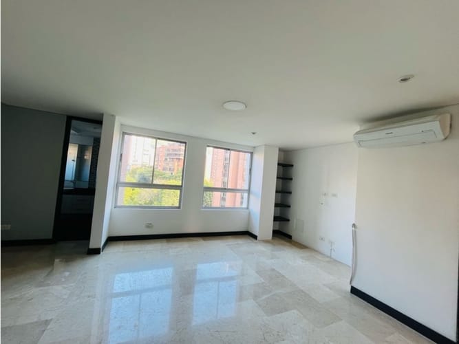 Apartamento de 3 alcobas en venta en Castropol, Medellín, 138 m² · foto 5 de 23