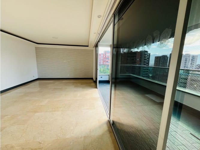 Apartamento de 3 alcobas en venta en Castropol, Medellín, 138 m² · foto 11 de 23