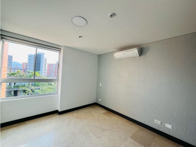 Apartamento de 3 alcobas en venta en Castropol, Medellín, 138 m² · foto 15 de 23