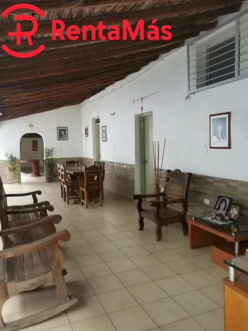 Casa de 6 alcobas en venta en Carora, Cúcuta, 364 m² · foto 2 de 20