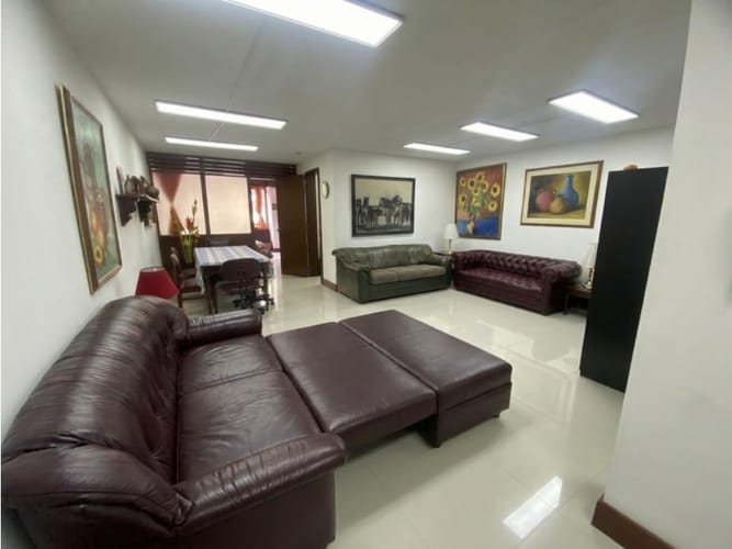 Apartamento de 1 alcoba en venta en La Candelaria, Bogotá, 60 m² · foto 2 de 22