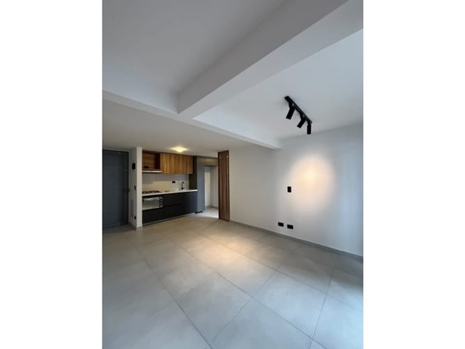 Apartamento de 2 alcobas en arriendo en Serramonte, Bello, 58 m² · foto 2 de 9