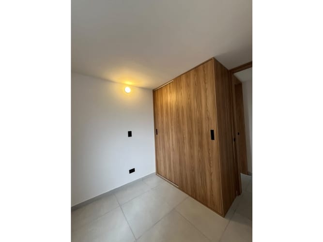 Apartamento de 2 alcobas en arriendo en Serramonte, Bello, 58 m² · foto 5 de 9