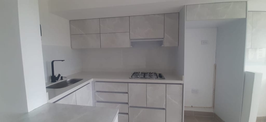 Apartamento de 2 alcobas en venta en Chipre, Rionegro, 50 m² · foto 4 de 6