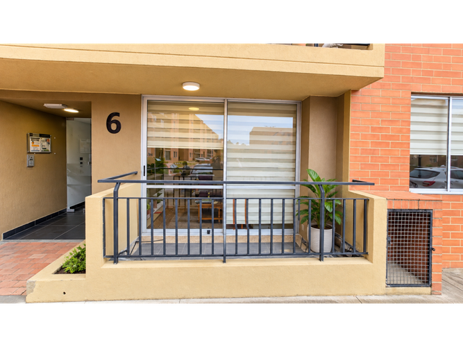 Apartamento de 3 alcobas en venta en La Estancia, Madrid, 57 m² · foto 12 de 16