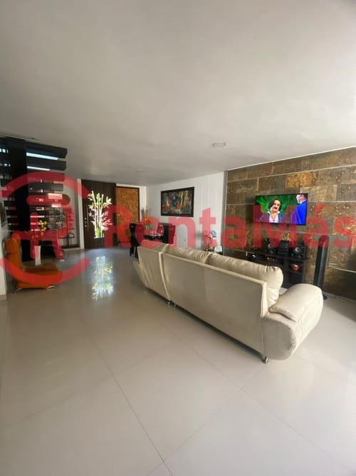 Casa de 4 alcobas en venta en La Floresta, Los Patios, 184 m² · foto 2 de 20