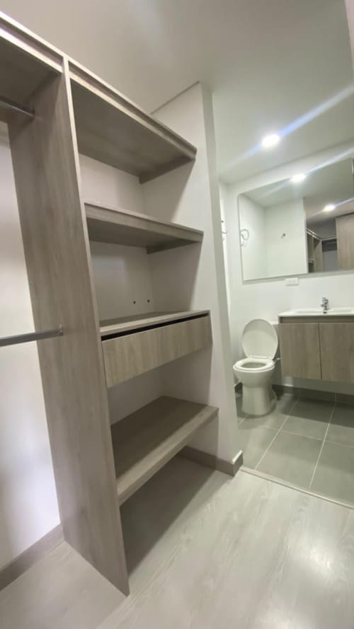 Apartamento de 3 alcobas en venta en Chipre, Rionegro, 86 m² · foto 6 de 24