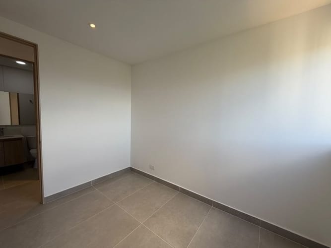 Apartamento de 2 alcobas en venta en Viviendas Del Sur, Medellín, 59 m² · foto 11 de 23