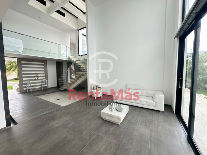 Casa de 5 alcobas en venta en Cr. Los Mangos, Villa del Rosario, 680 m² · foto 8 de 24
