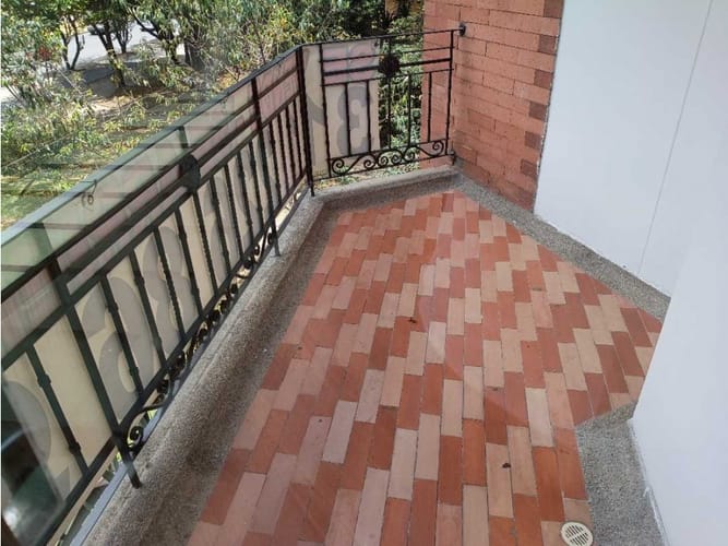 Apartamento de 3 alcobas en venta en Chico, Bogotá, 145 m² · foto 6 de 23