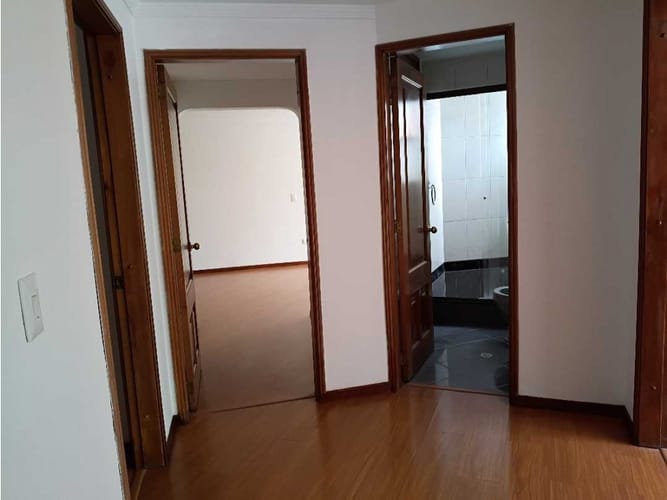Apartamento de 3 alcobas en venta en Chico, Bogotá, 145 m² · foto 9 de 23