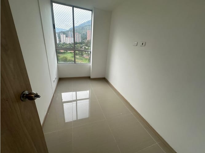 Apartamento de 3 alcobas en arriendo en Niquia, Bello, 74 m² · foto 12 de 15