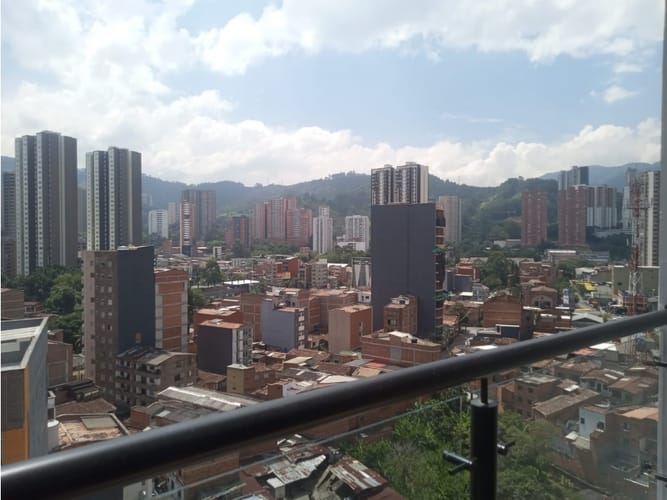 Apartamento de 2 alcobas en venta en Calle Larga, Sabaneta, 56 m² · foto 10 de 12