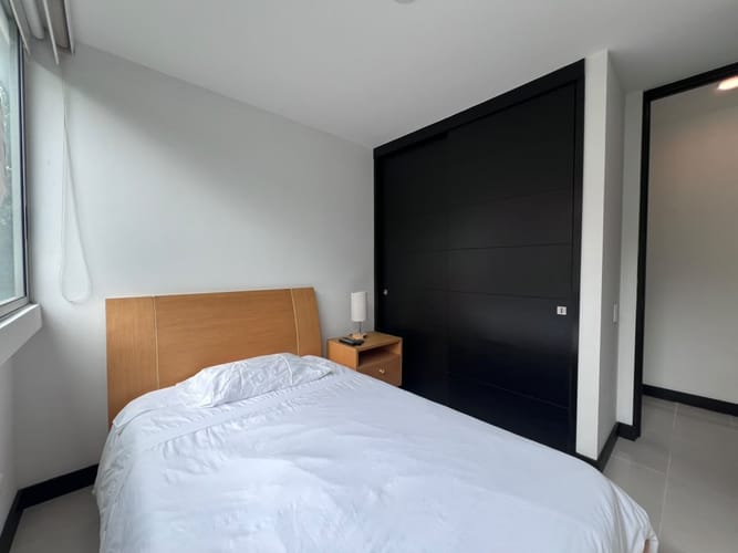 Apartamento de 2 alcobas en arriendo en El Poblado, Medellín, 73 m² · foto 8 de 12