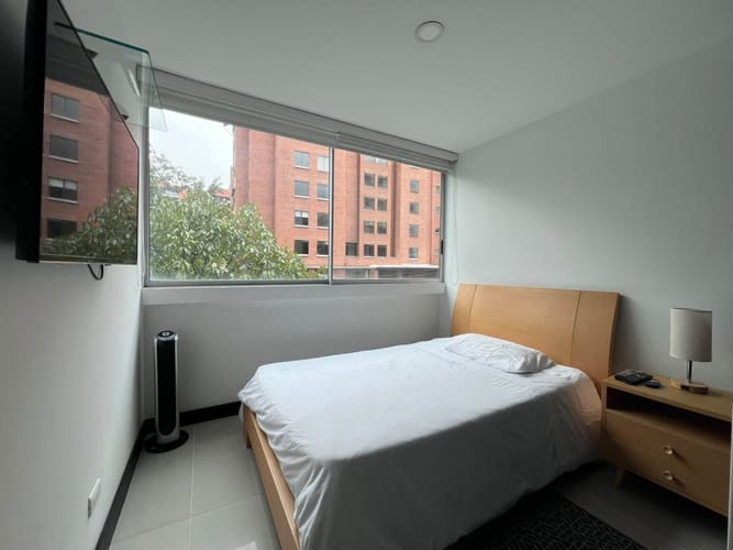 Apartamento de 2 alcobas en arriendo en El Poblado, Medellín, 73 m² · foto 4 de 12