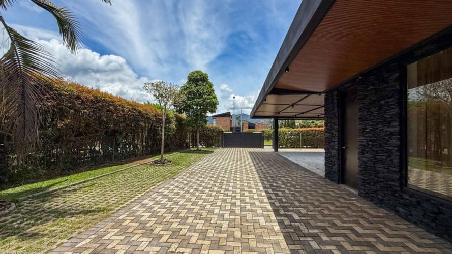 Casa de 3 alcobas en arriendo en El Porvenir, Rionegro, 540 m² · foto 23 de 24