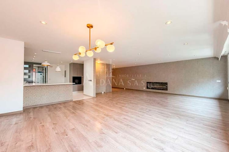 Apartamento de 2 alcobas en venta en Chico Norte, Bogotá, 160 m² · foto 6 de 18