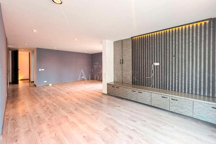 Apartamento de 2 alcobas en venta en Chico Norte, Bogotá, 160 m² · foto 13 de 18