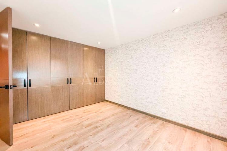 Apartamento de 2 alcobas en venta en Chico Norte, Bogotá, 160 m² · foto 15 de 18