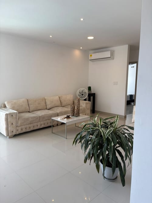 Apartamento de 3 alcobas en arriendo en Altos De Riomar, Barranquilla, 123 m² · foto 2 de 24