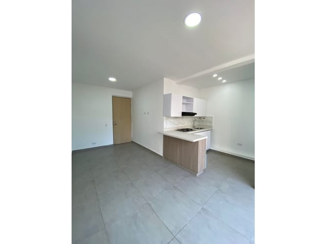 Apartamento de 3 alcobas en arriendo en San Gabriel, Bello, 62 m² · foto 6 de 13