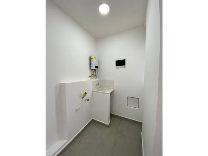 Apartamento de 3 alcobas en arriendo en San Gabriel, Bello, 62 m² · foto 9 de 13