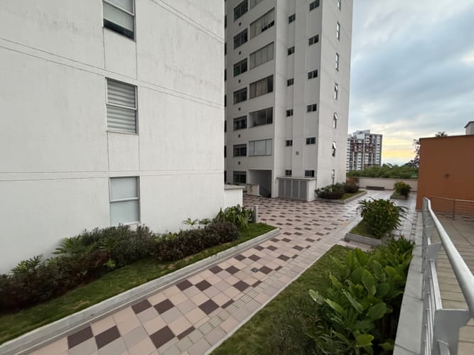 Apartamento de 3 alcobas en venta en Abadías, Floridablanca, 90 m² · foto 13 de 24