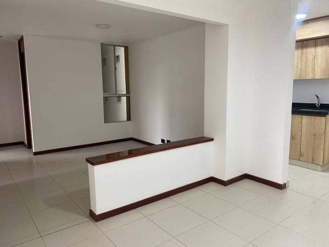 Apartamento de 2 alcobas en arriendo en La Aguacatala, Medellín, 80 m² · foto 4 de 17