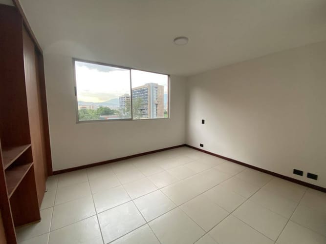 Apartamento de 2 alcobas en arriendo en La Aguacatala, Medellín, 80 m² · foto 11 de 17