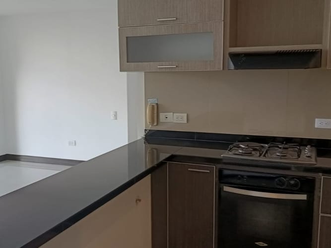 Apartamento de 3 alcobas en arriendo en Bellavista, Cali, 160 m² · foto 4 de 24