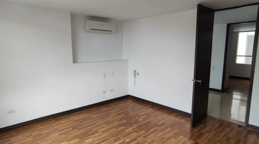 Apartamento de 3 alcobas en arriendo en Bellavista, Cali, 160 m² · foto 5 de 24