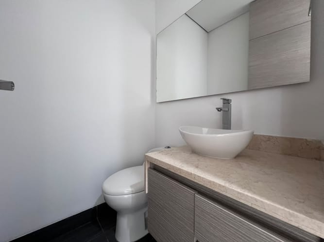 Apartamento de 3 alcobas en arriendo en El Poblado, Medellín, 133 m² · foto 18 de 18