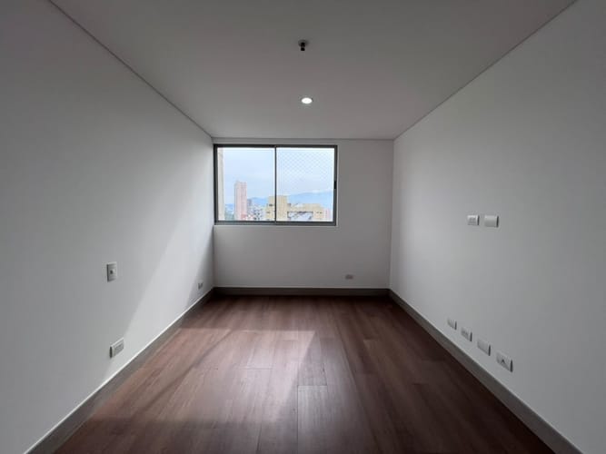 Apartamento de 3 alcobas en arriendo en El Poblado, Medellín, 133 m² · foto 10 de 18